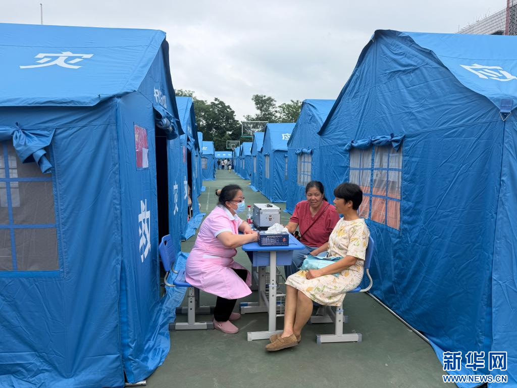 直击柳州地震震中太阳村镇:搜救不眠,安置有序