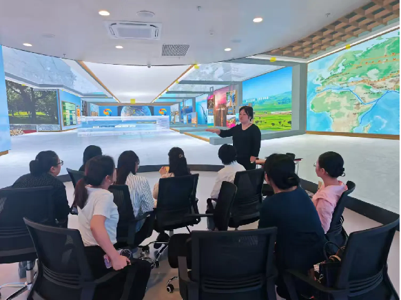 广西建院“大思政课”:以“数智”赋能,向“育人”发力 广西建院“大思政课”:以“数智”赋能,向“育人”发力