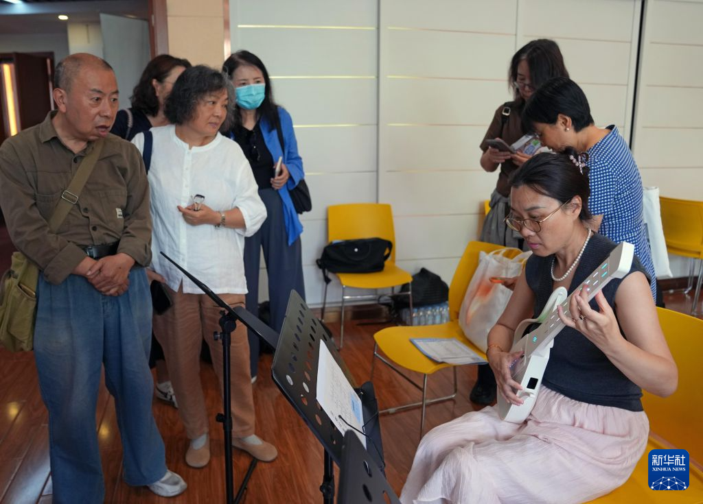 上海老年大学校园开放日活动精彩纷呈