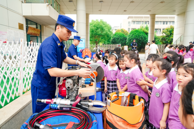安全“童”行，这场竞赛有“知”有味——无锡市滨湖区荣巷街道举办小学生校园安全知识竞赛