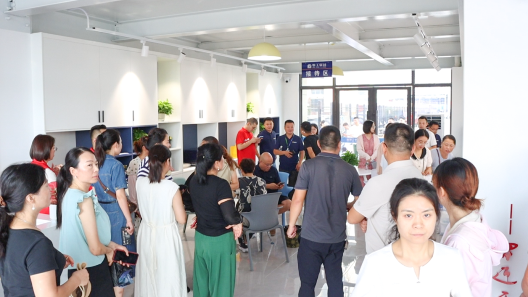 曾远赴东北抹灰,现十分钟家门口上班