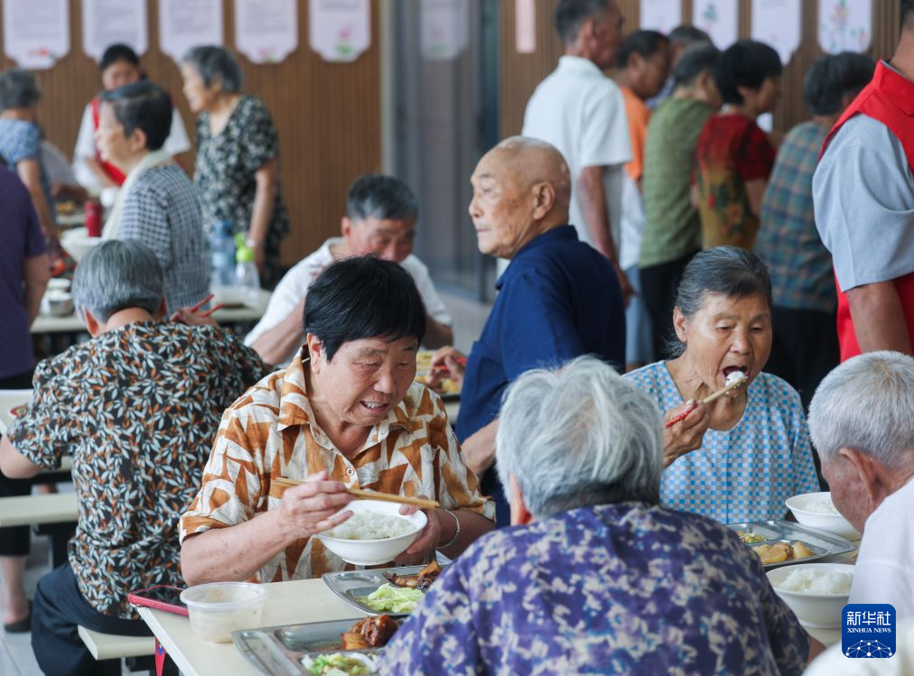 浙江桐庐:乡村爱心食堂惠民生