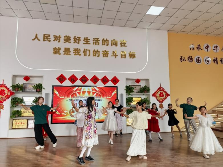 鲁疆携手谱新篇 音乐推普润心田——聊城大学东昌学院音乐系赴新疆疏勒开展推普实践活动侧记 鲁疆携手谱新篇 音乐推普润心田——聊城大学东昌学院音乐系赴新疆疏勒开展推普实践活动侧记